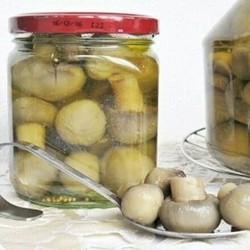 Шампиньоны в яблочном уксусе