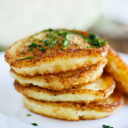Оладьи из капусты с чесноком