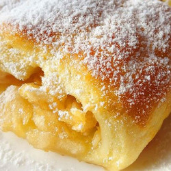 Мягчайшие рулетки с яблоками на скорую руку