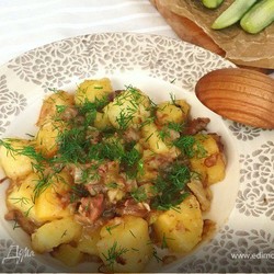 Картошка с тушенкой