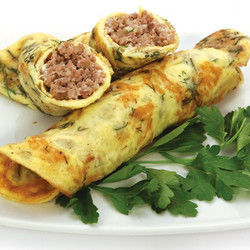 Бризоль - яичные блинчики с курицой и грибами