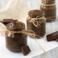 Шоколадный пудинг с фасолью и авокадо