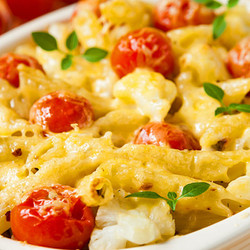 Запеканка из макарон с мясным фаршем и овощами