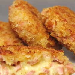 СЫРНЫЕ КОТЛЕТКИ С СОСИСКАМИ