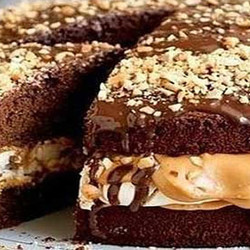 Торт «Сникерс»