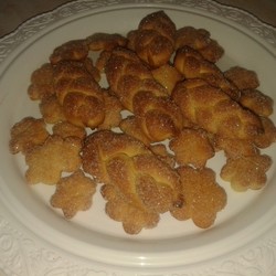 Печенье из песочно-дрожжевого теста.