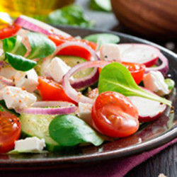 Салаты с сыром фета – 7 классических рецептов