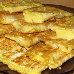 Лаваш с сыром в яйце. Завтрак за 5 минут.