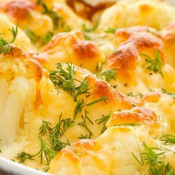 Цветная капуста с чесночным соусом, запеченная в духовке. Вкусно и низкокалорийно!