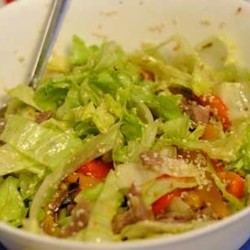 Салат из говядины и печеного перца