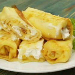 ЯИЧНЫЕ БЛИНЧИКИ С ТВОРОГОМ, ТУШ. В ДШ