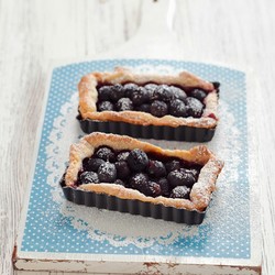 Мини-тарты с виноградом