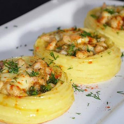 Картофельные "гнезда" с курицей