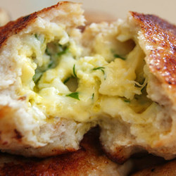 Котлеты с очень вкусной начинкой!