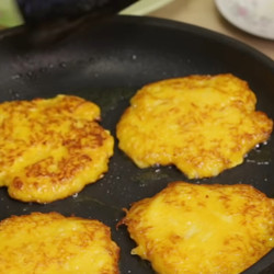 ОЛАДЬИ С ТЫКВОЙ И ЯБЛОКОМ