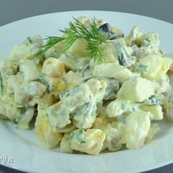 Салат с зеленым луком и яйцом