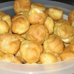 Профитроли. Очень простые и вкусные заварные пирожные!