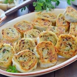 Рулеты из лаваша с картофелем, грибами и зеленью