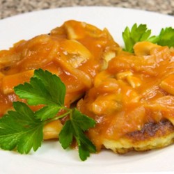 "Пирожки" из картофеля с грибным соусом