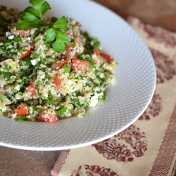 БУЛГУР, ЧЕСНОК, ПОМИДОРЫ, ЗЕЛЕНЬ