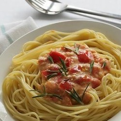 Спагетти с соусом из помидоров, перца и сыра. Рецепт