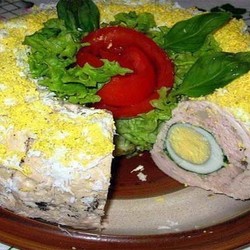 Праздничный куриный рулет «Павлиний глаз»