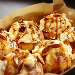 Вкусные булочки с корицей