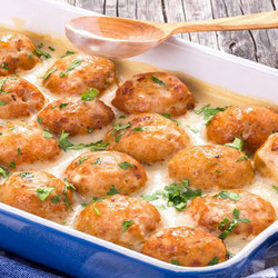 Куриные тефтели в сливочном соусе