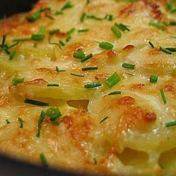 Картофель запеченный в кефире под сыром