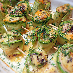 Рулетики из кабачков с курицей