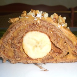 Шокол.-банан. рулет с вар. сгущ.