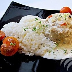 Куриные тефтели с миндальным соусом