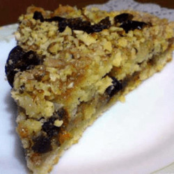 Овсяный пирог с финиками и орехами