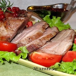 Свинина в духовке куском