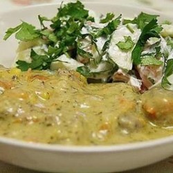 Фрикадельки в сырном соусе