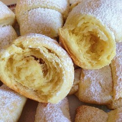 РОГАЛИКИ — слоеное тесто