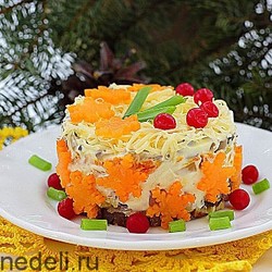 Новогодний салат “Оранжевые снежинки” с грибами