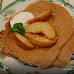 БЛИНЫ НА ПИВЕ С ГРУШЕВЫМ СОУСОМ