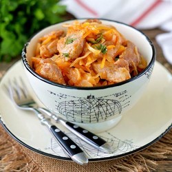 Тушеная капуста — 10 классических пошаговых рецептов