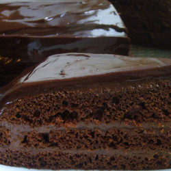 Шоколадный торт со сгущенкой