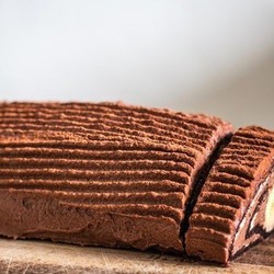 Шоколадно-банановый рулет за 15 минут