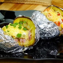 Печеный картофель с начинкой: простой, вкусный и очень сытный