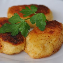 Пирожки из картофельного пюре с начинкой