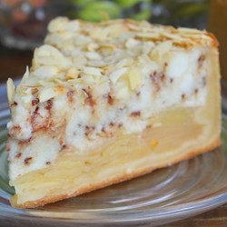 Яблочно-творожный пирог с шоколадом