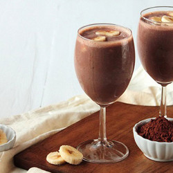 Банановый коктейль с какао