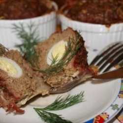 Мясные маффины с перепелиным яйцом