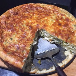 Пирог-сметанник с курочкой и сыром