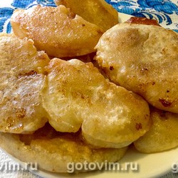 Яблоки в кляре с корицей