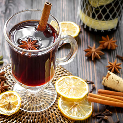 Как приготовить глинтвейн в домашних условиях - рецепт RussianFood