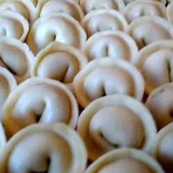 Очень вкусное тесто для домашних пельменей на желтках! Идеально гладко!